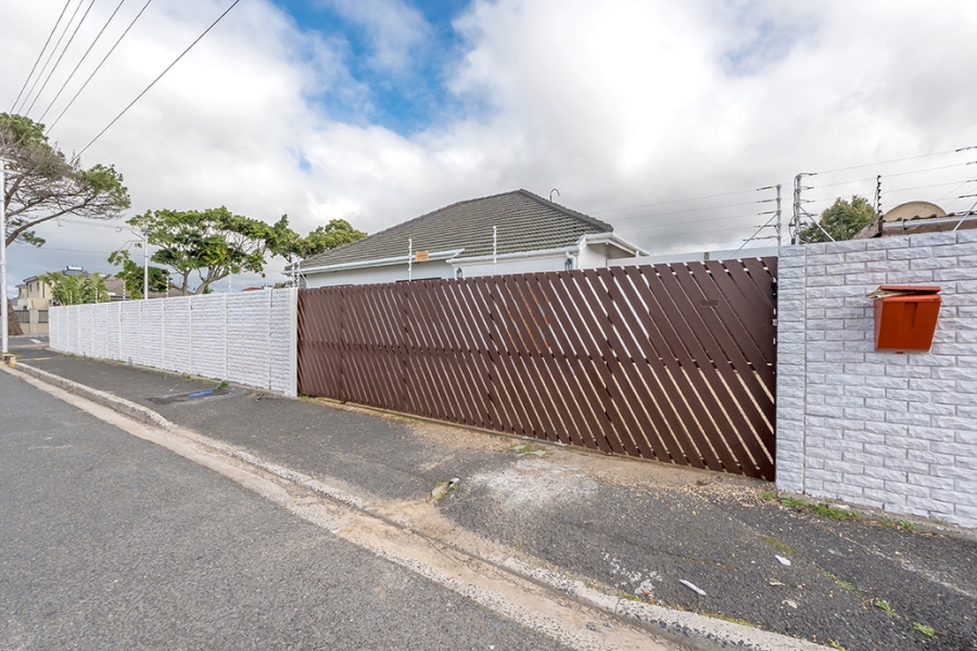 3 Bedroom Property for Sale in Plumstead Western Cape